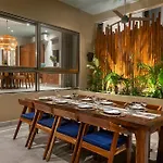 5Br Island Villa, Stunning Views, Saltwater Pool & Concierge