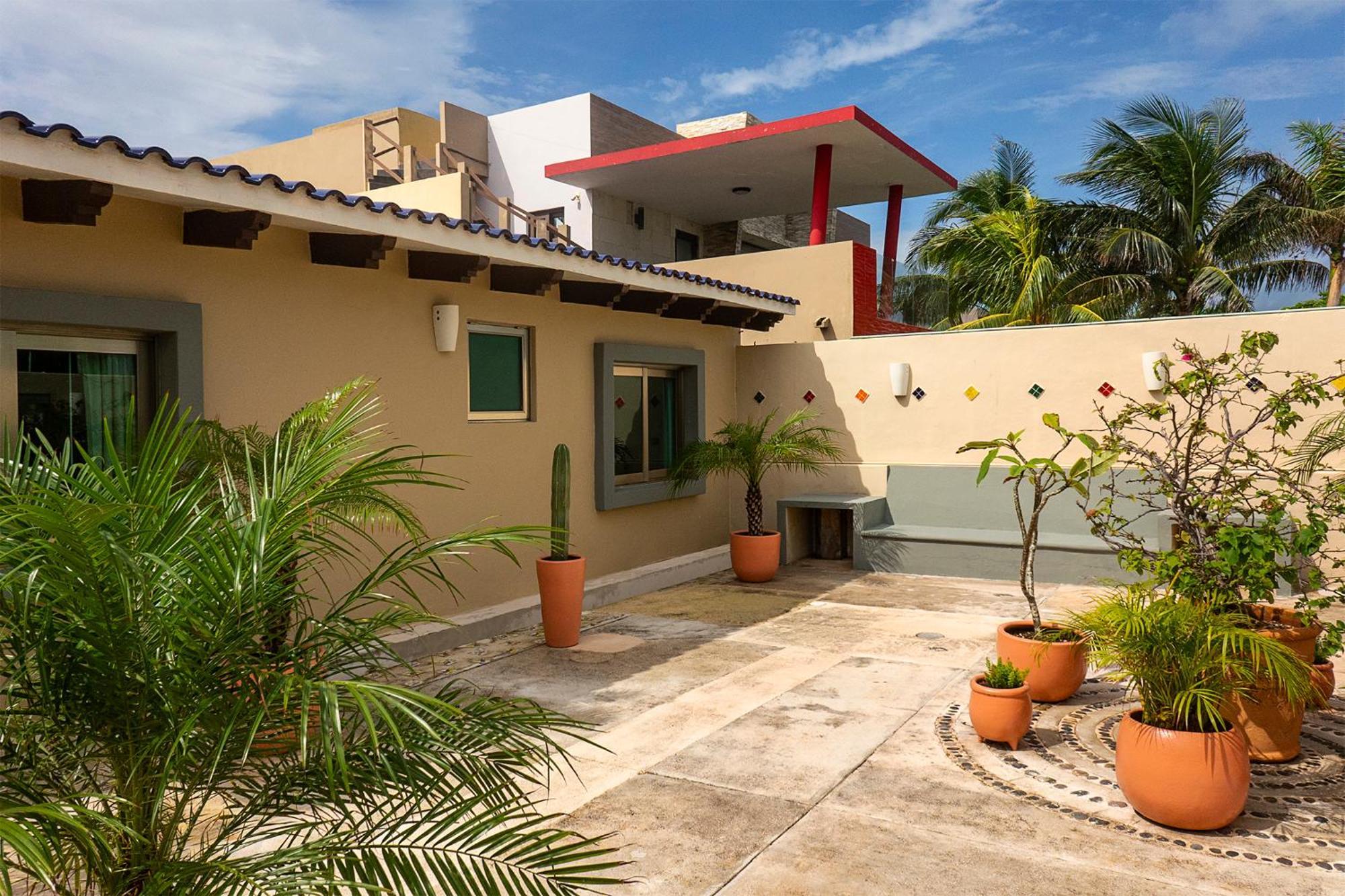 Villa 5br Island Villa, Stunning Views, Saltwater Pool & Concierge