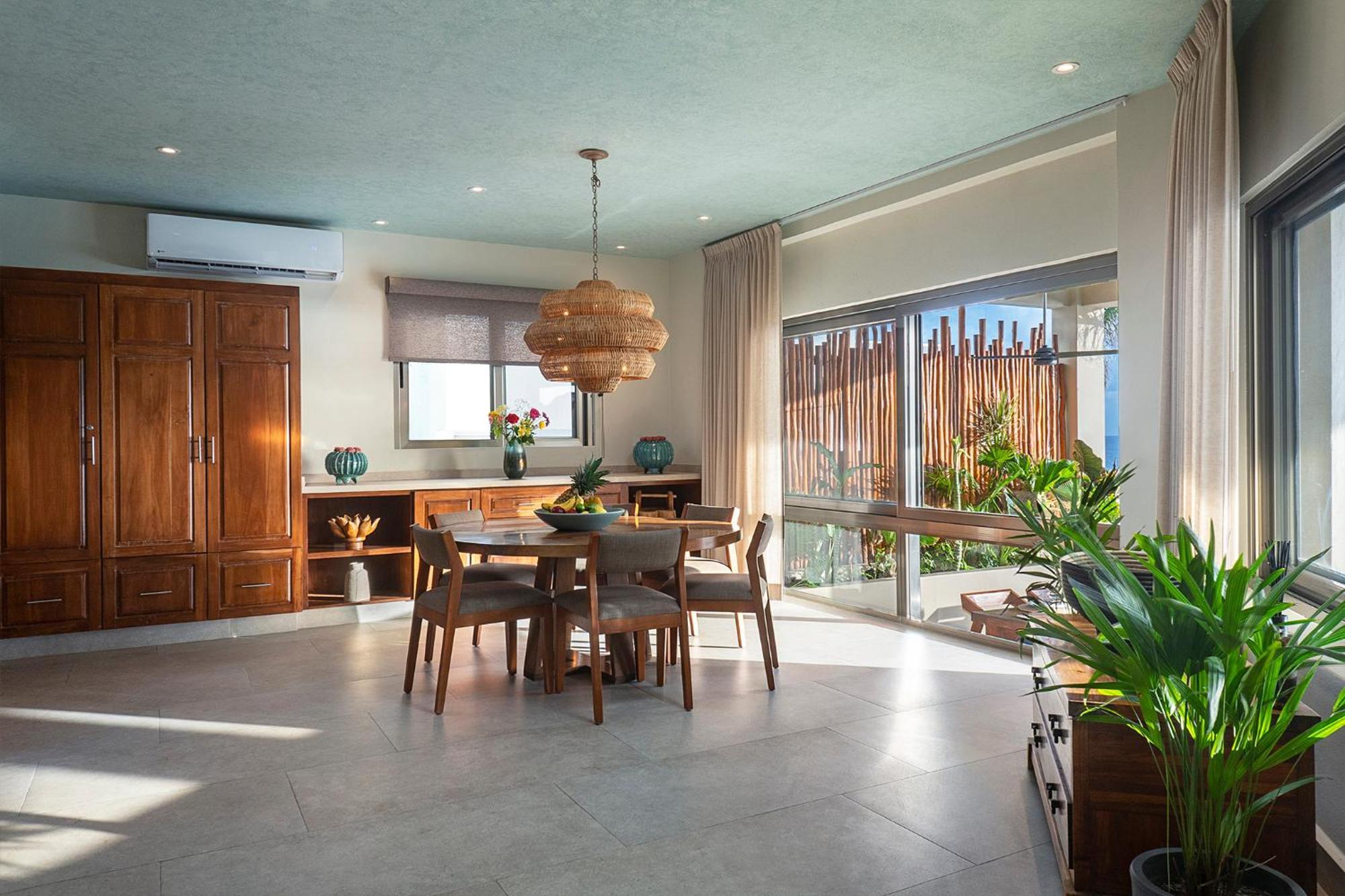5br Island Villa, Stunning Views, Saltwater Pool & Concierge Villa