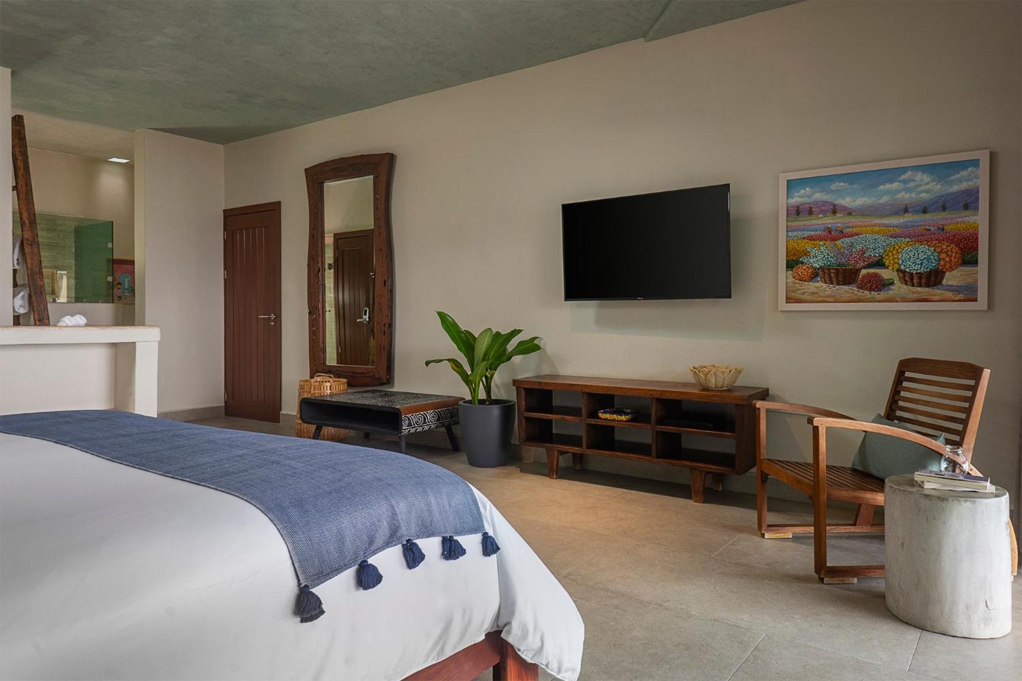 5br Island Villa, Stunning Views, Saltwater Pool & Concierge *