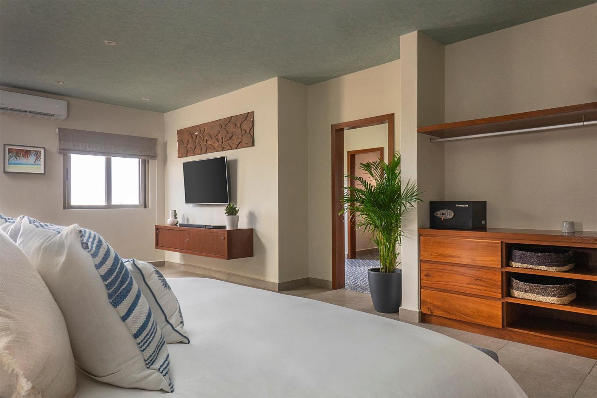 5br Island Villa, Stunning Views, Saltwater Pool & Concierge *