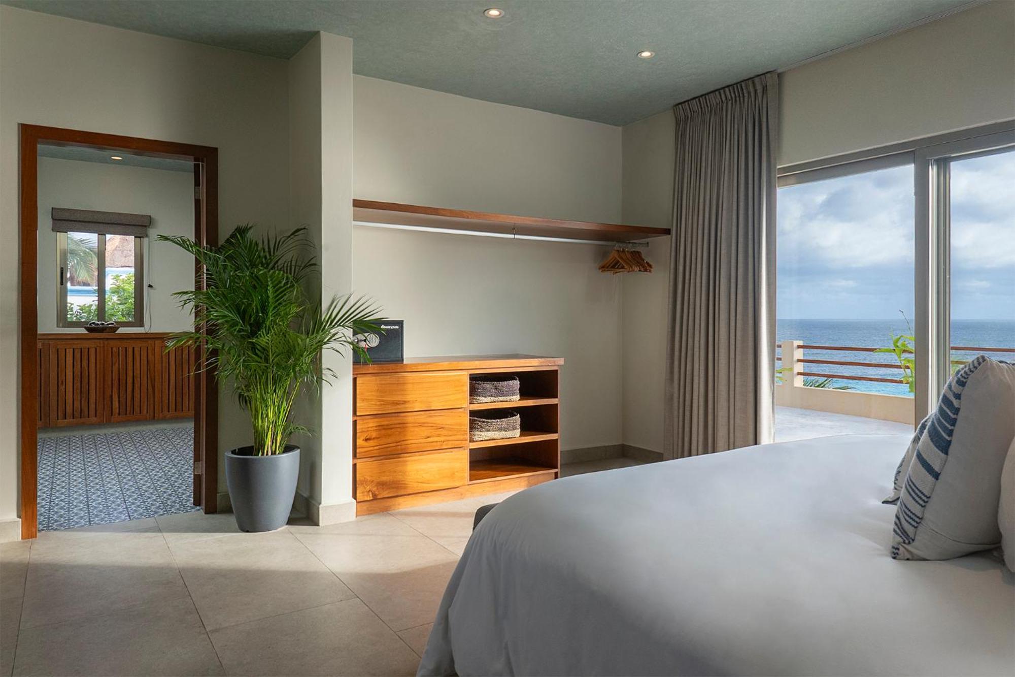 5br Island Villa, Stunning Views, Saltwater Pool & Concierge Villa